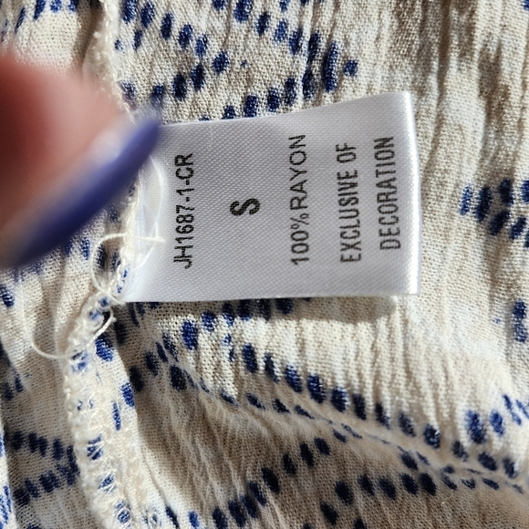 THML lightweight pull over cap sleeve blouse - Picture 4 of 4